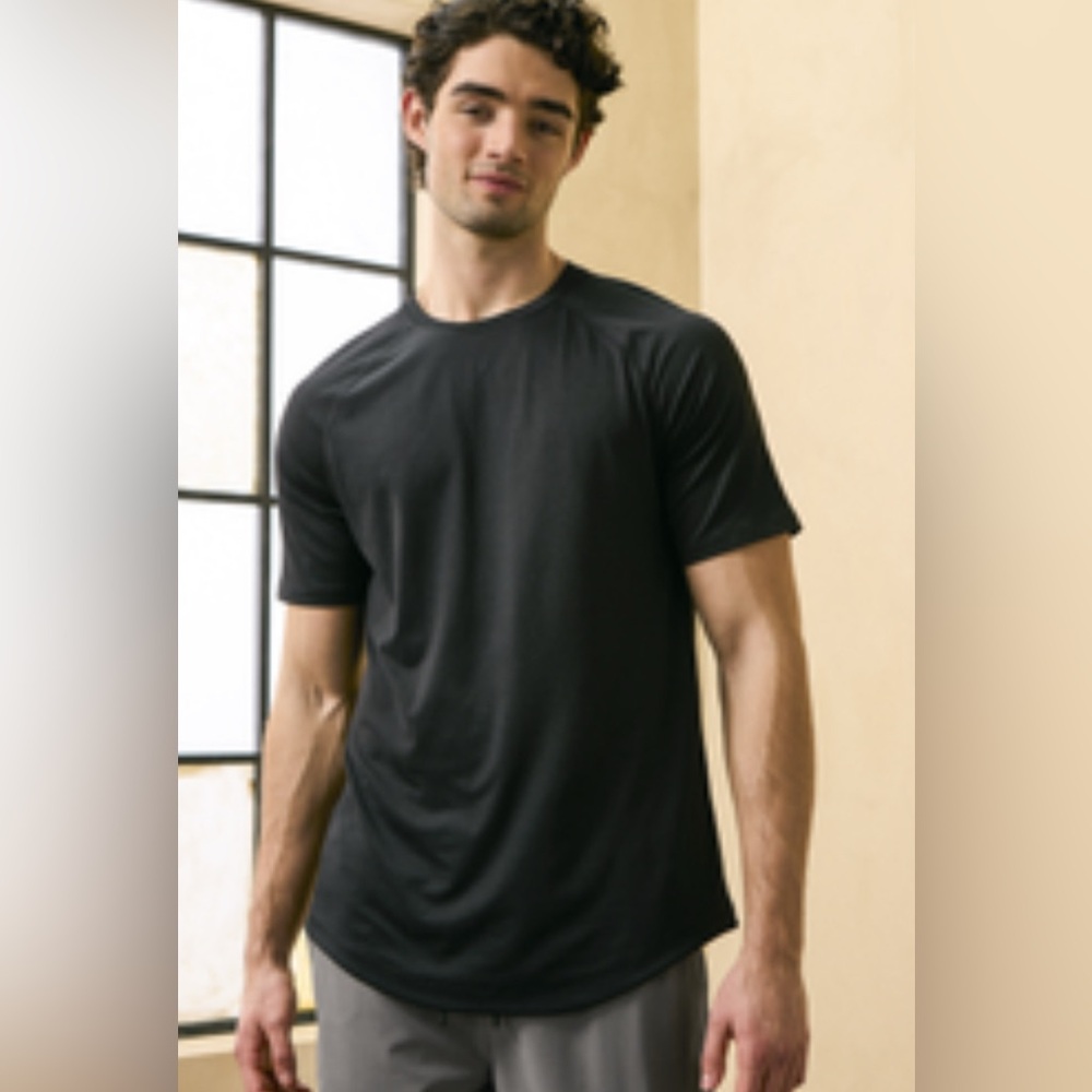 NWT [Eastbay] Gymtech Athletic Performance Short-Sleeved Shirt in Black Men’s M - Picture 2 of 7